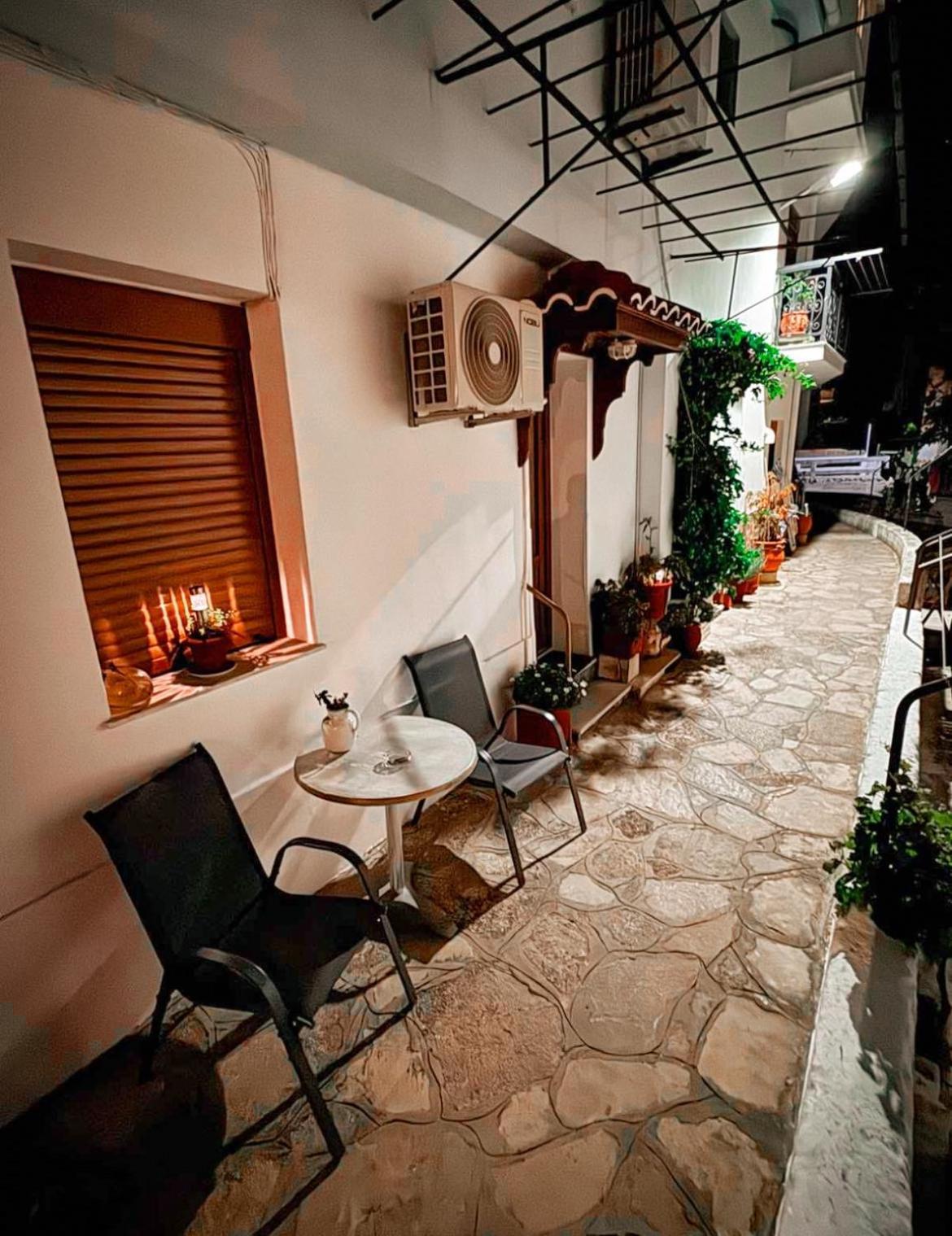 Miltiadis Apartments Кокарі Екстер'єр фото